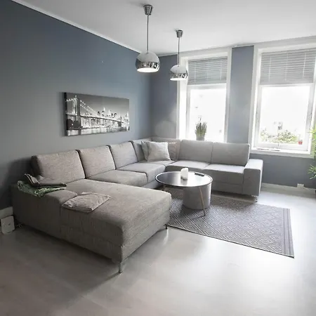 Modern With 3 Bedrooms Aalesund Sentrum