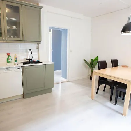 아파트 Modern With 3 Bedrooms Aalesund Sentrum 올레순