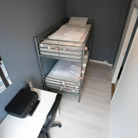 Modern With 3 Bedrooms Aalesund Sentrum 아파트